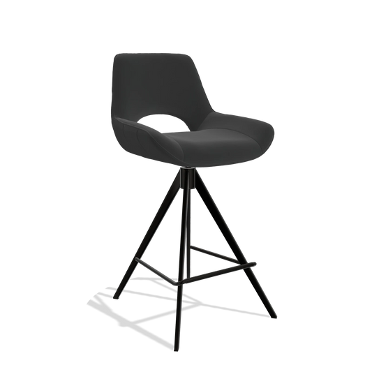 Sgabello da bar Matera 6483 in Pelle A804 (nero), gambe in nero, vista angolata