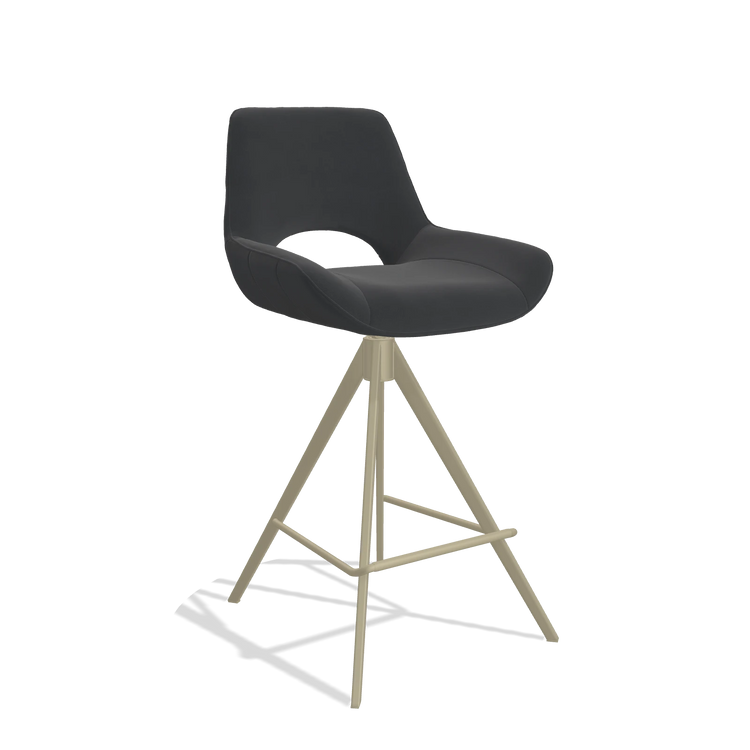 Tabouret de bar Matera 6483 en Cuir B900 (noir), pieds en champagne, vue de trois-quarts