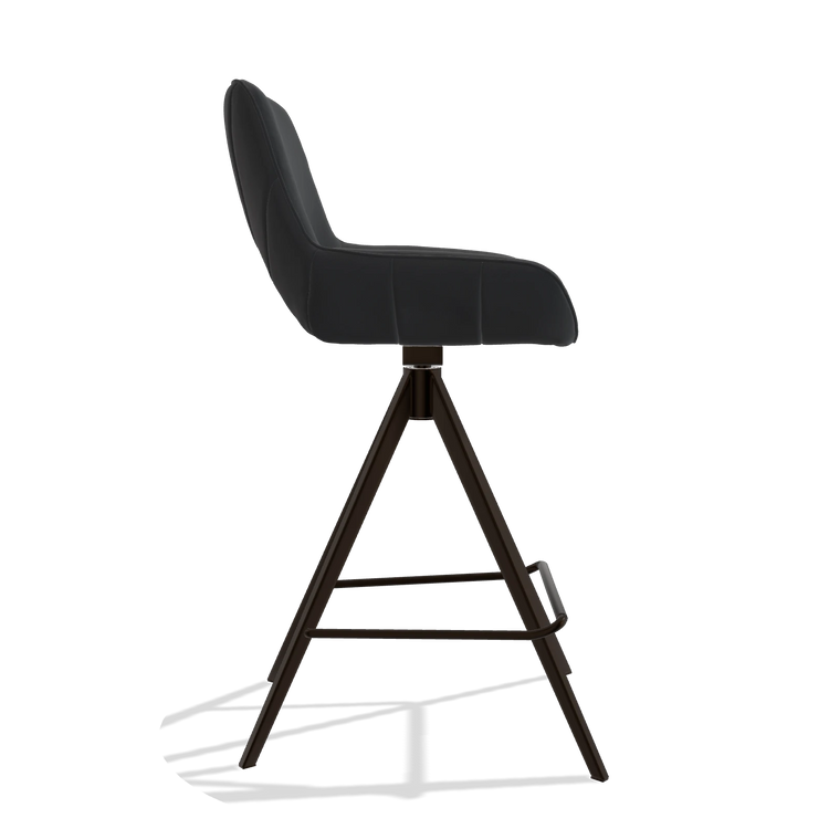 Tabouret de bar Matera 6483 en Cuir B900 (noir), pieds en espresso, vue de profil