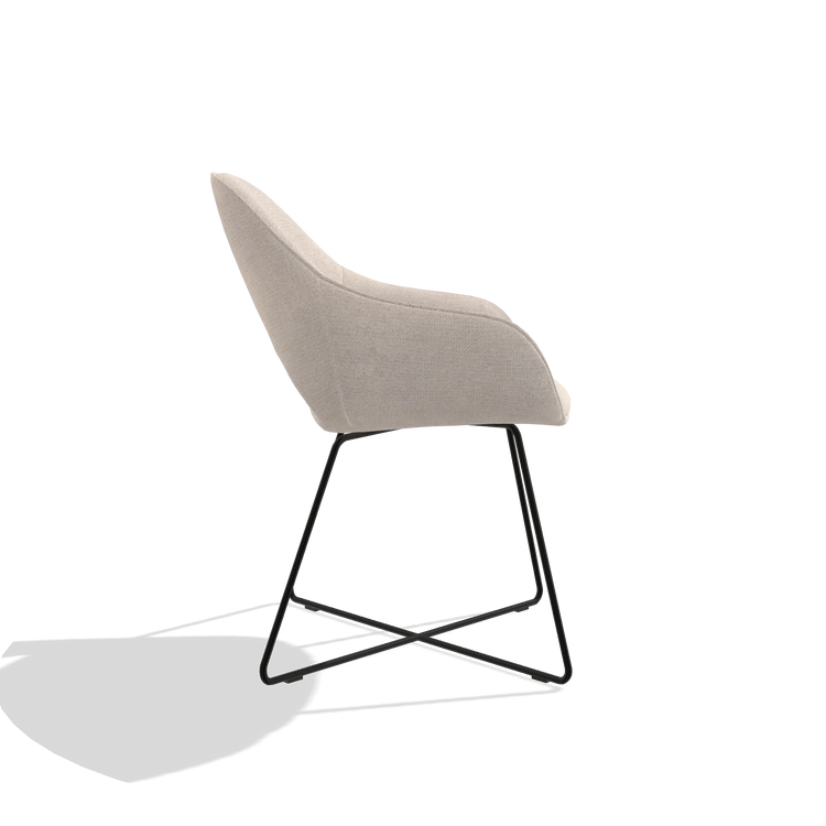 Chaise de salle à manger Milan 6516 en tissu Mito 01 (gris clair), pieds en noir, vue de profil