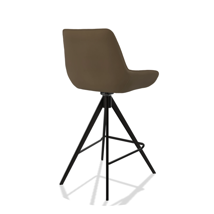 Tabouret de bar Padua 6457 en Cuir A802 (olive), pieds en noir, vue de trois-quarts arrière