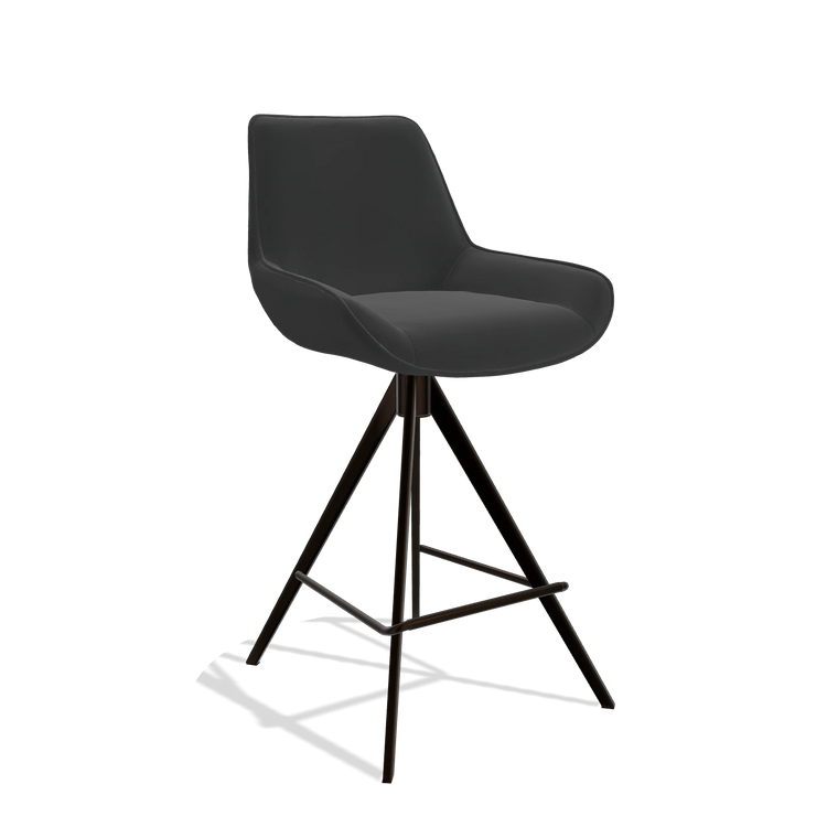 Tabouret de bar Padua 6457 en Cuir A804 (noir), pieds en espresso, vue de trois-quarts