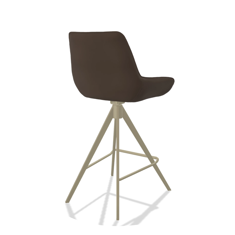 Tabouret de bar Padua 6457 en Cuir A825 (marron), pieds en champagne, vue de trois-quarts arrière
