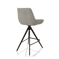 Tabouret de bar Padua 6457 en tissu Taurus 01 (grège), pieds en espresso, vue de trois-quarts arrière
