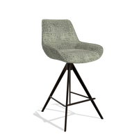 Tabouret de bar Padua 6457 en tissu Venga 156 (taupe), pieds en espresso, vue de trois-quarts
