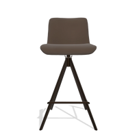 Sgabello da bar Universal 6460 in Pelle A825 (marrone), gambe in espresso, vista frontale