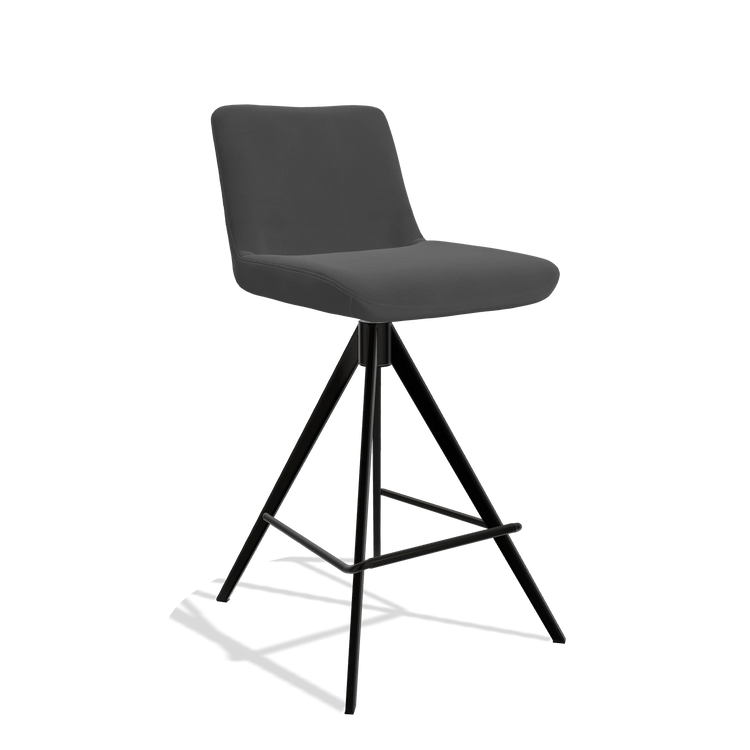 Sgabello da bar Universal 6460 in Pelle B905 (antracite), gambe in nero, vista angolata