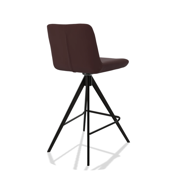 Barstoel Universal 6460 in Leder B938 (chocoladebruin), poten in zwart, schuin achteraanzicht