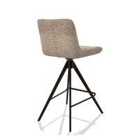 Tabouret de bar Universal 6460 en tissu Venga 10 (grège), pieds en espresso, vue de trois-quarts arrière