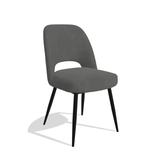 Silla de comedor Zian 6724 en tela Bull 67 (gris oscuro), patas en negro, vista en ángulo