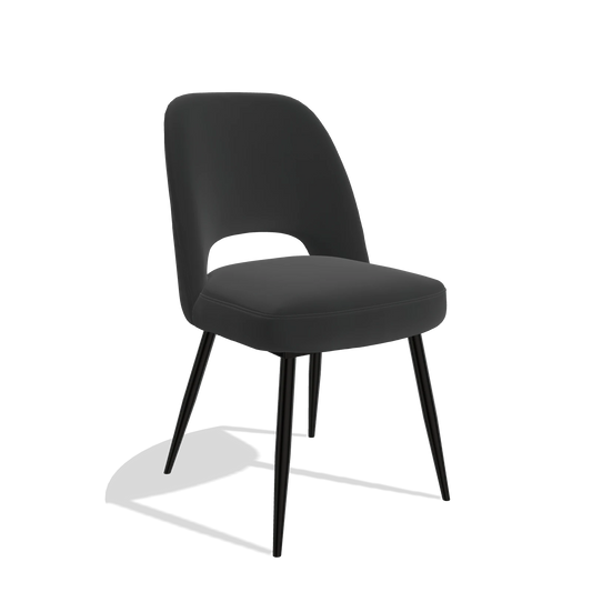 Sedia da pranzo Zian 6724 in Pelle A804 (nero), gambe in nero, vista angolata