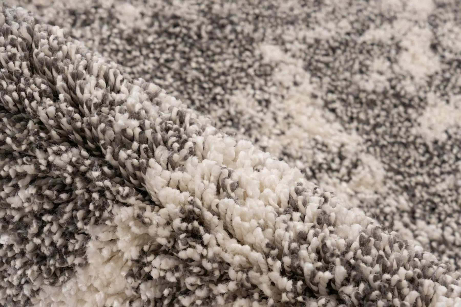 High-Pile Rug - Umbria Silver Distressed