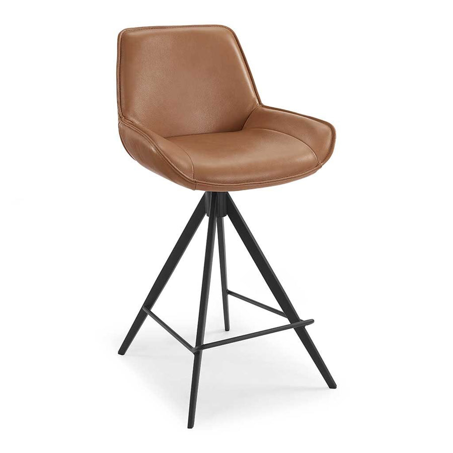 Padua bar stool in cognac B501 leather with wooden shell and metal base