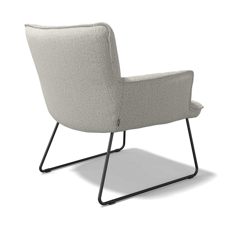 Slide accent chair detail