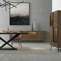 Manilla bar cabinet LED detail
