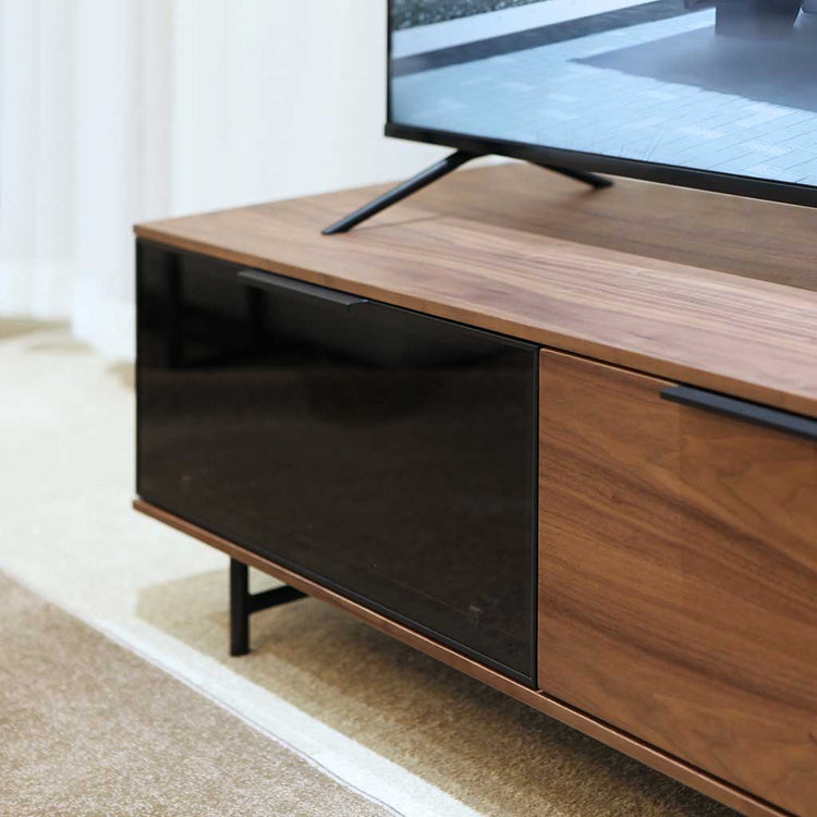 Manilla TV stand LED detail
