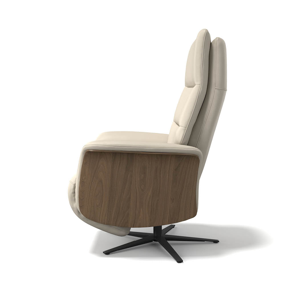 Atlas large recliner B971 leather walnut detail