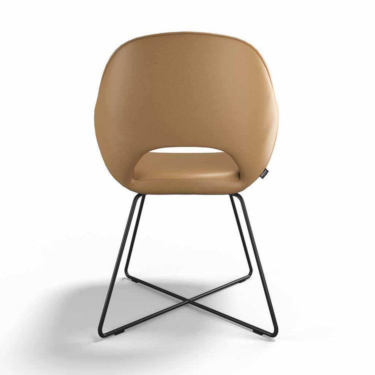Milan dining chair cognac leather detail