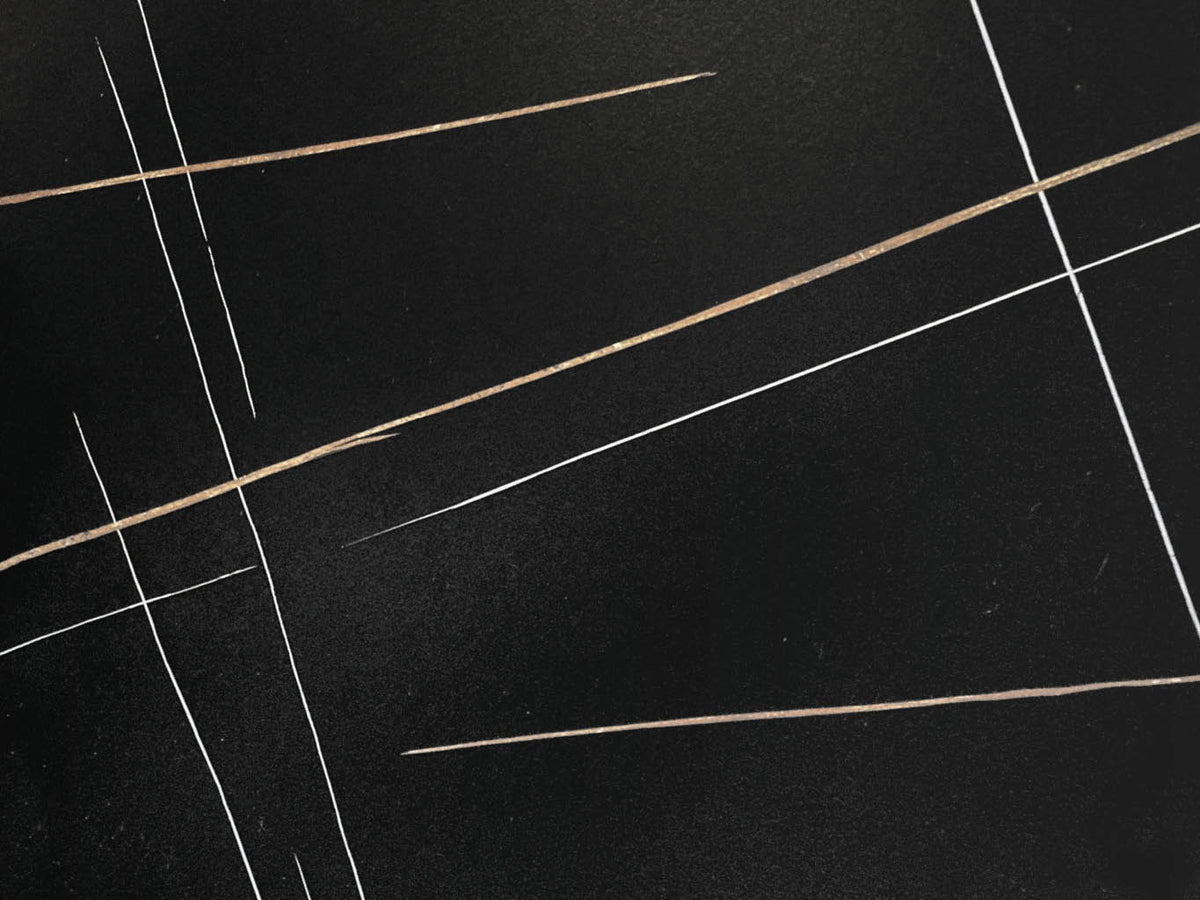 Classic Nero Artistique detail