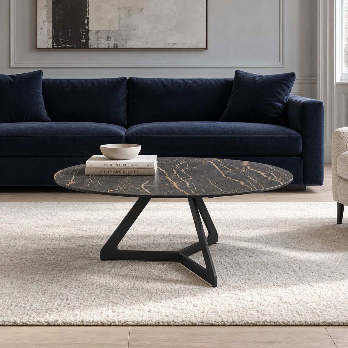 Coffee Table Tsurugi - Noir Désir MXC 123 Ceramic - Black Metal - Ø 90 cm - in a living room