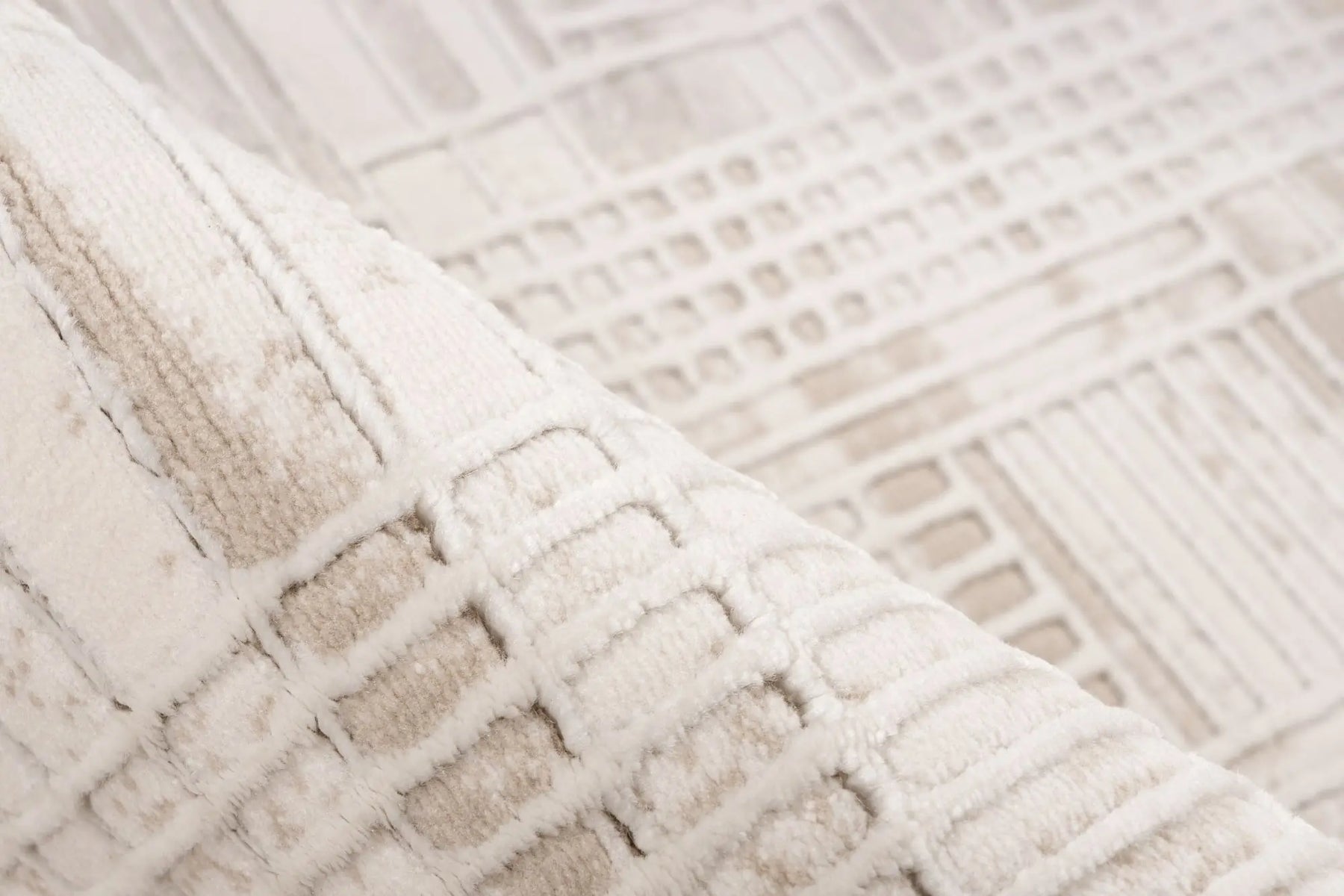 Low-Pile Rug - Ysera Taupe Grid 3