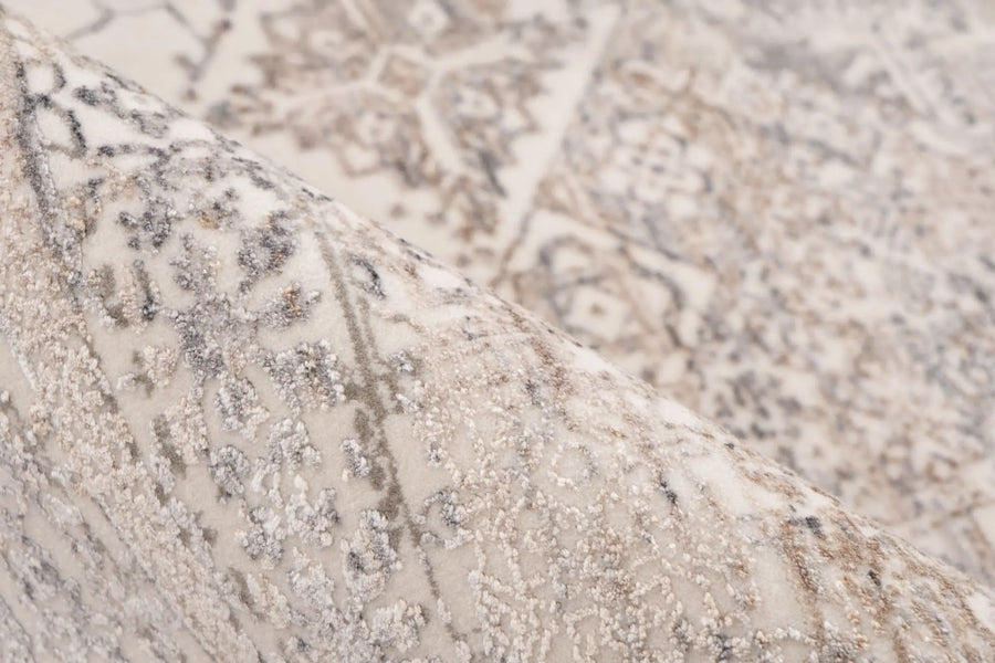 Low-Pile Rug - Zarina Silver / Beige Medallion