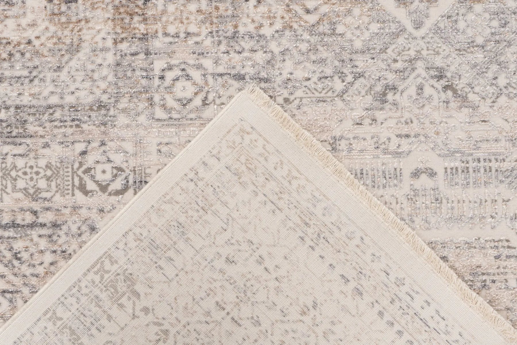 Low-Pile Rug - Zarina Silver / Beige Medallion