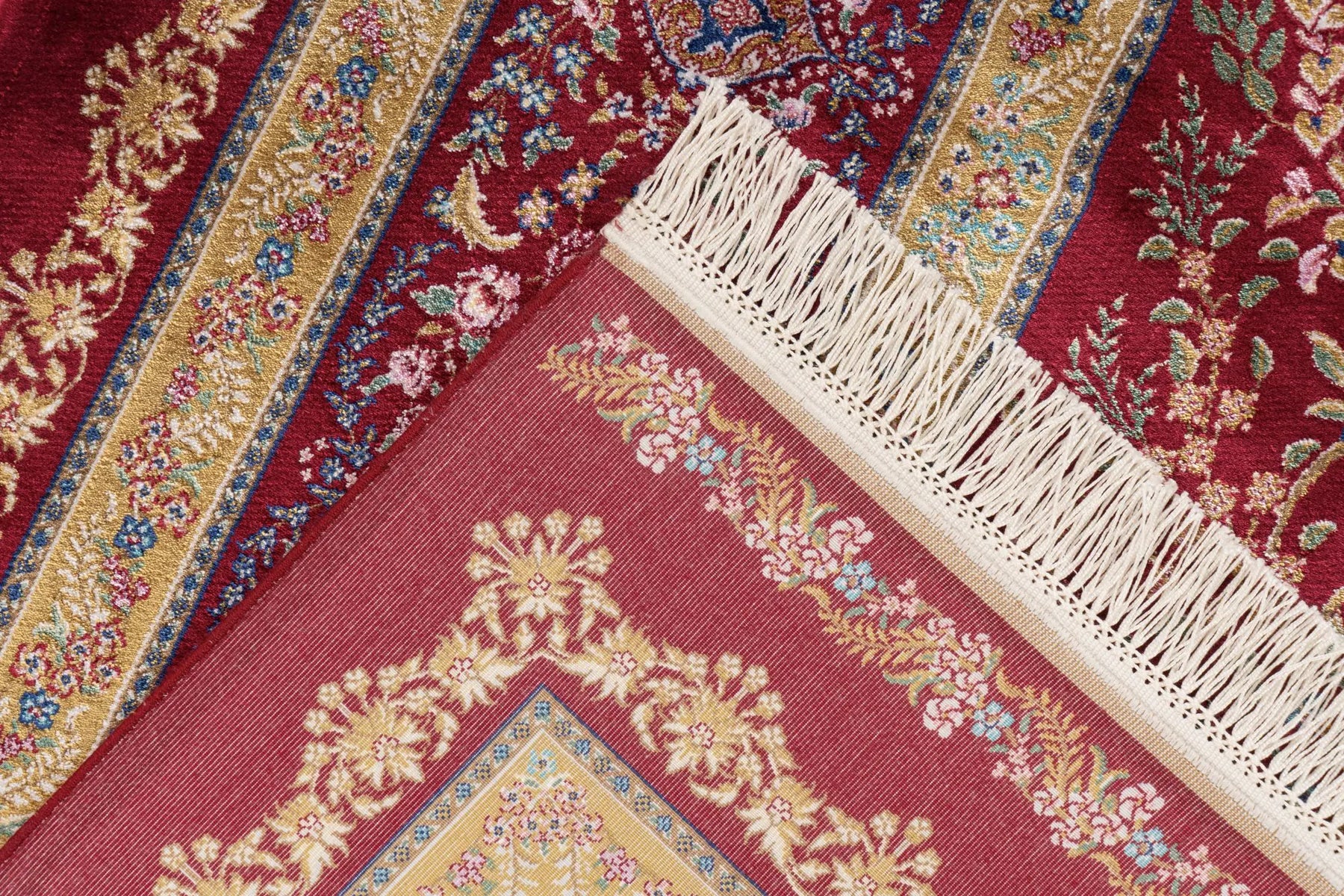 Low-Pile Rug - Cortina Red Pictorial