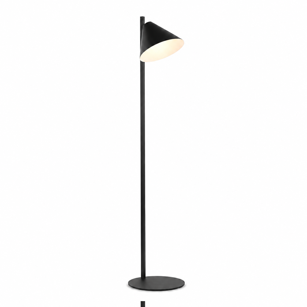 Stehlampe Quinn 1895N mit light turned on showing warm glow through the fabric shade, professional product photography on white background by Marcottestyle