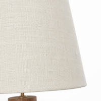 Stehlampe Thora 5251K extreme close-up macro detail of Vlaslinnen Licht fabric texture and weave pattern, high-resolution material finish photography by Marcottestyle